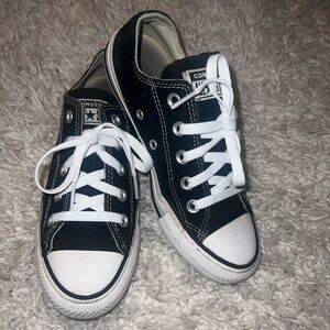 Converse kids size 3